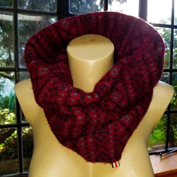 Burberry Accessories - Burberry scarf